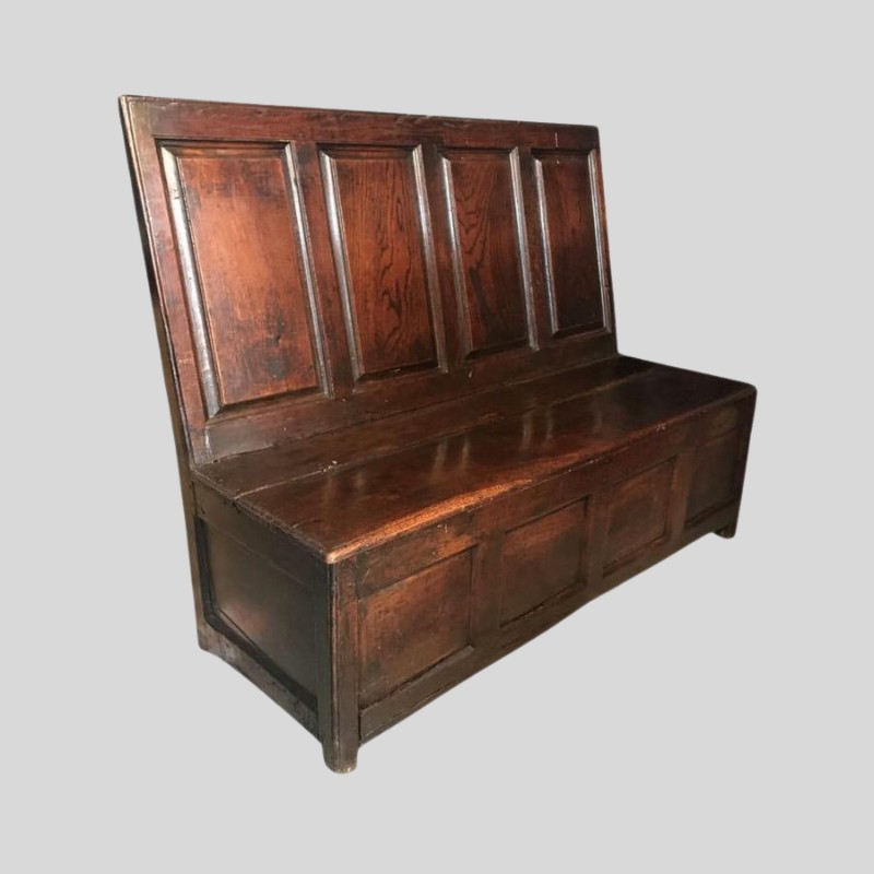 rare oak box settle, circa 1720